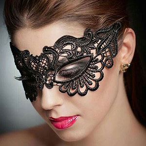 Enchanting Lace Eye Mask Black