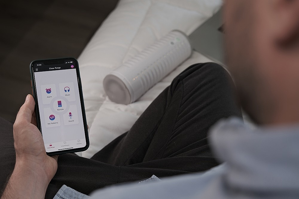 Lovense Max 2 Masturbator, bluetooth vibrating masturbator